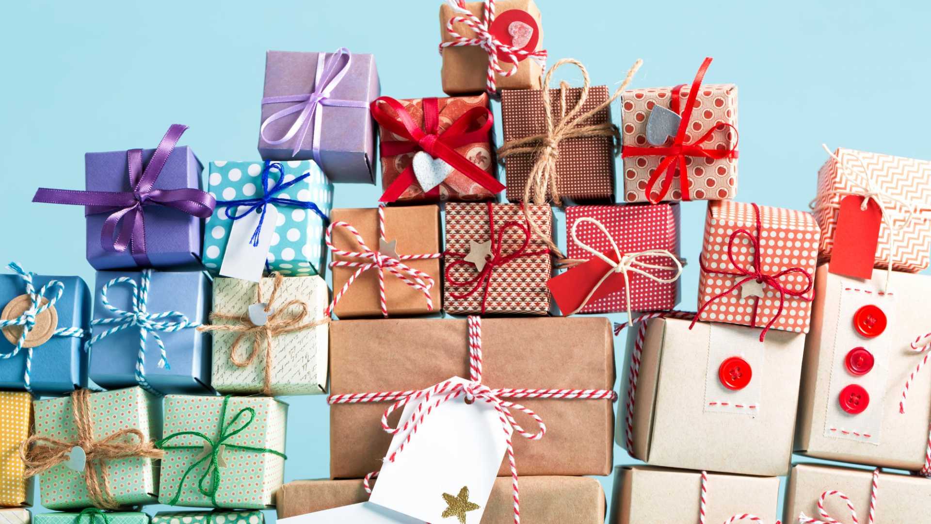 6 Best Gift Options for Working People This Festive Season